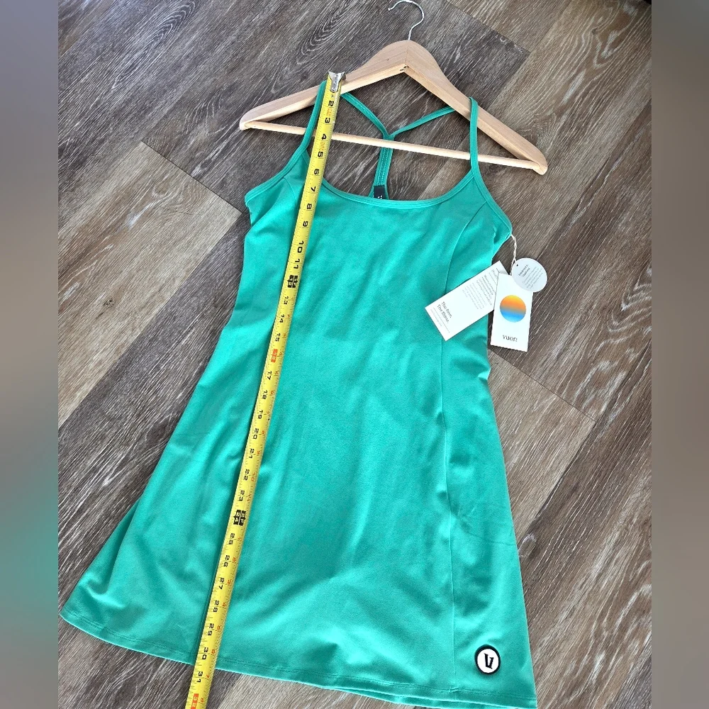 Vuori One Shot Tennis Dress NWT Tennis Prep Casual Performance Wear Athleisure - Picture 8 of 13